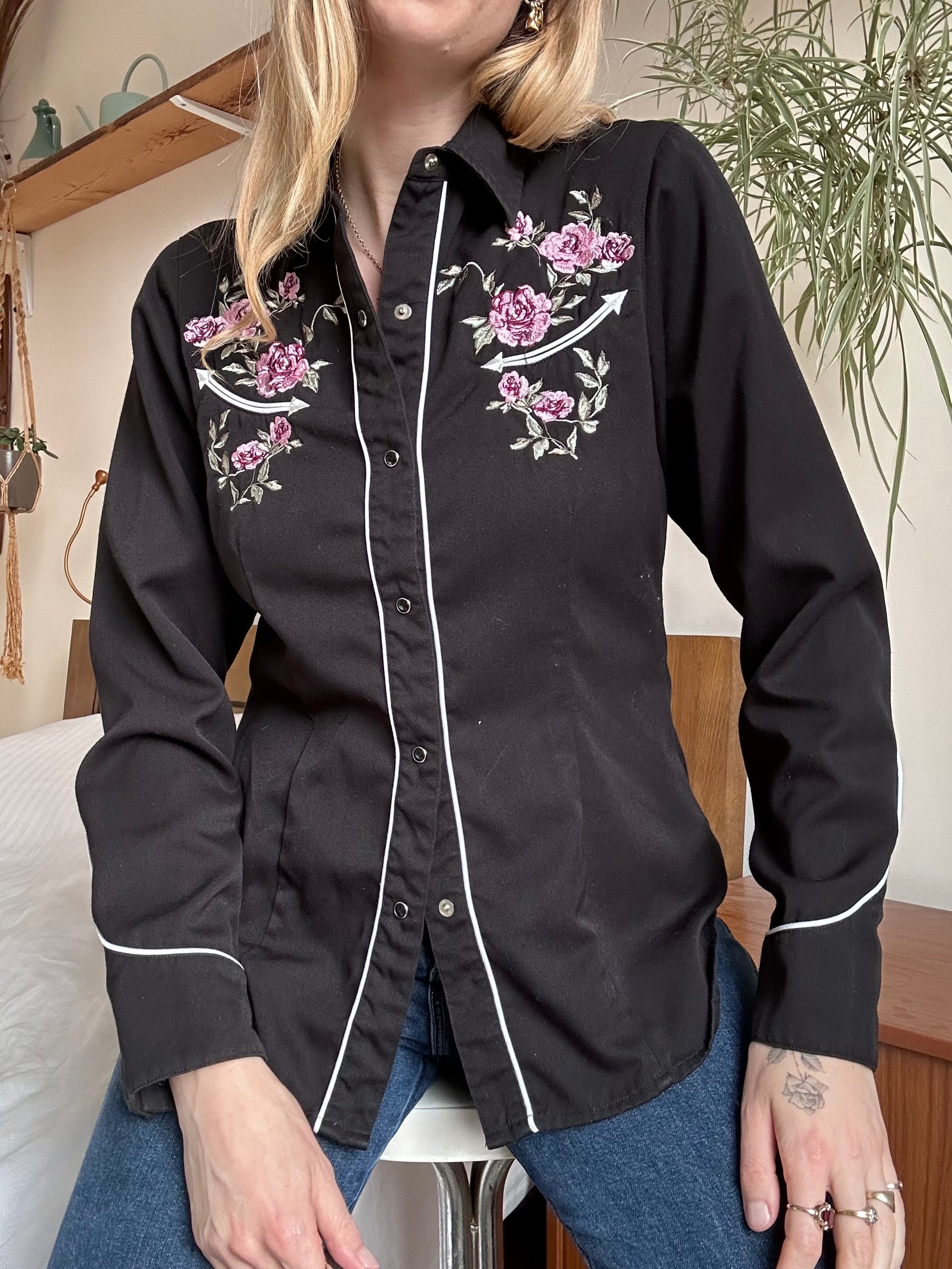 Western Embroidered shirt - S/M