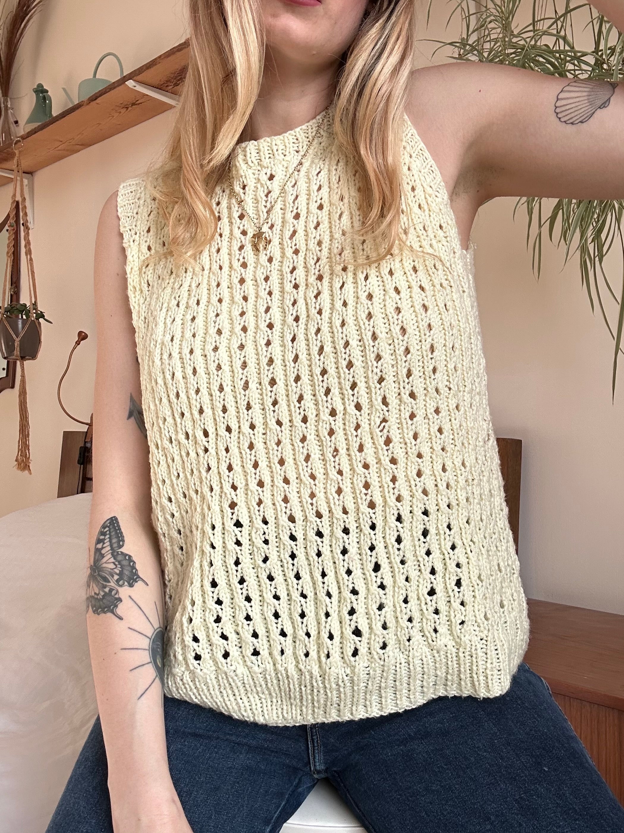 Knitted sweater vest - M