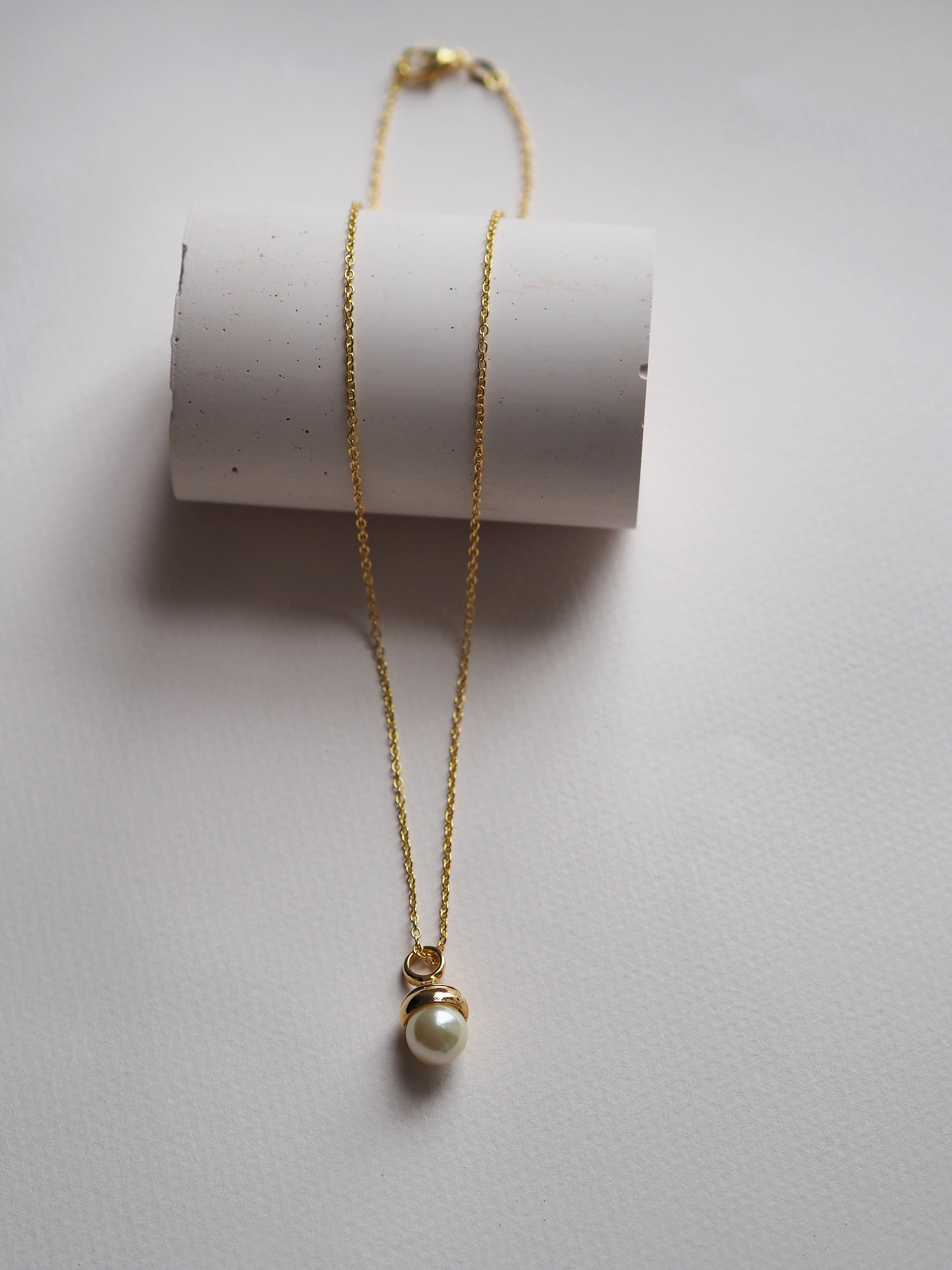 Pearl Drop Pendant Necklace - 18"