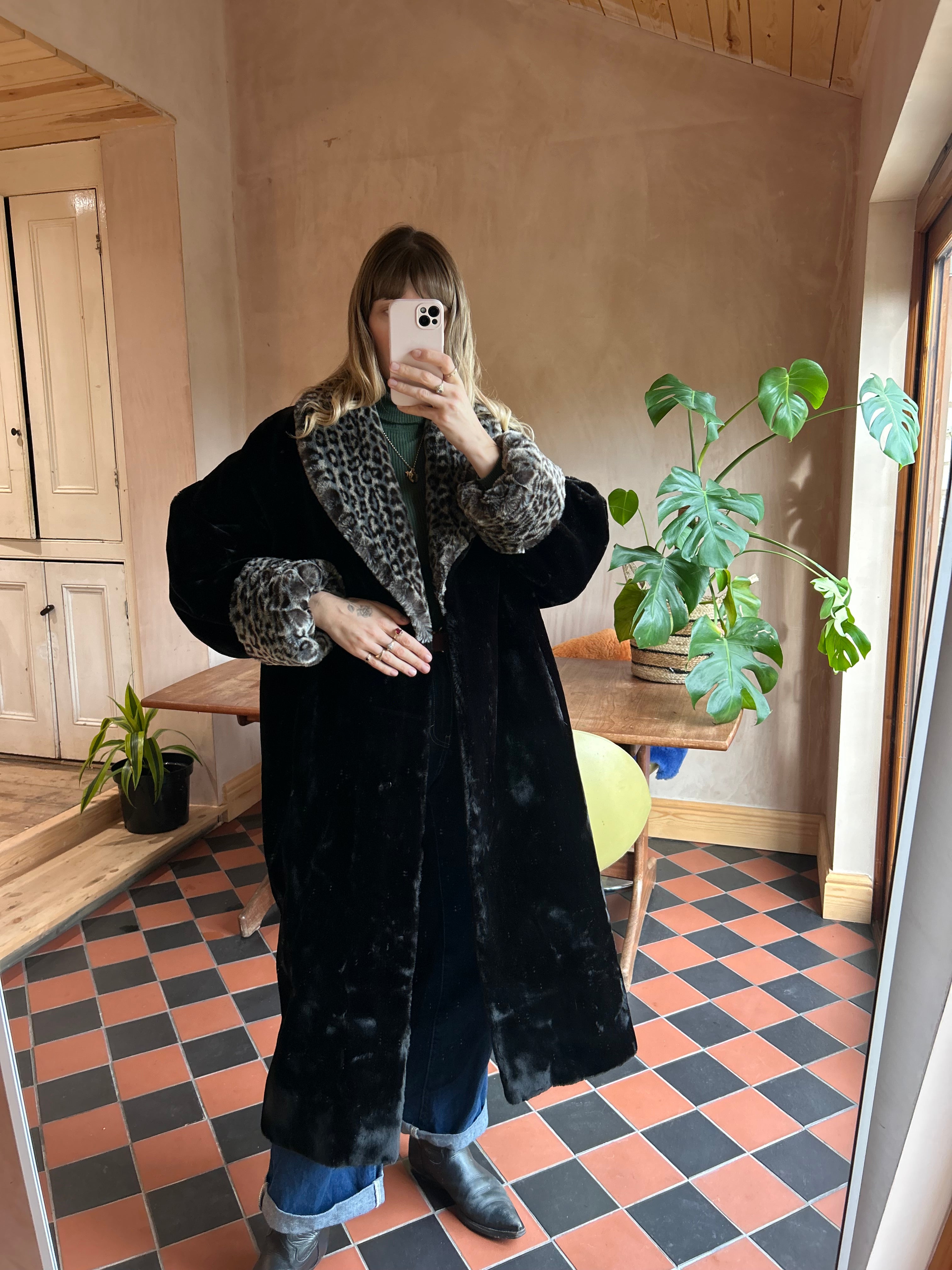 Faux Fur Coat - L/XL