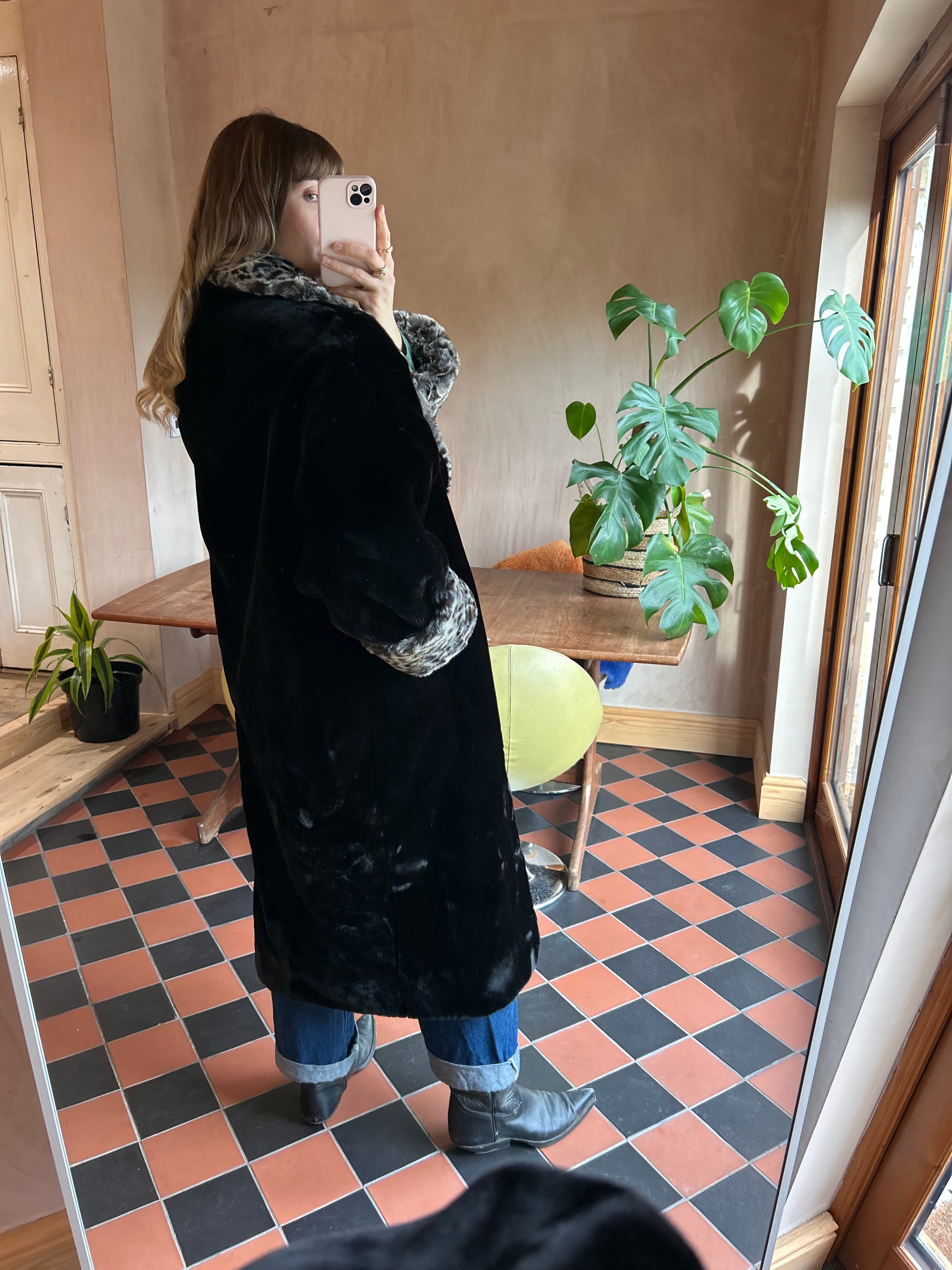 Faux Fur Coat - L/XL