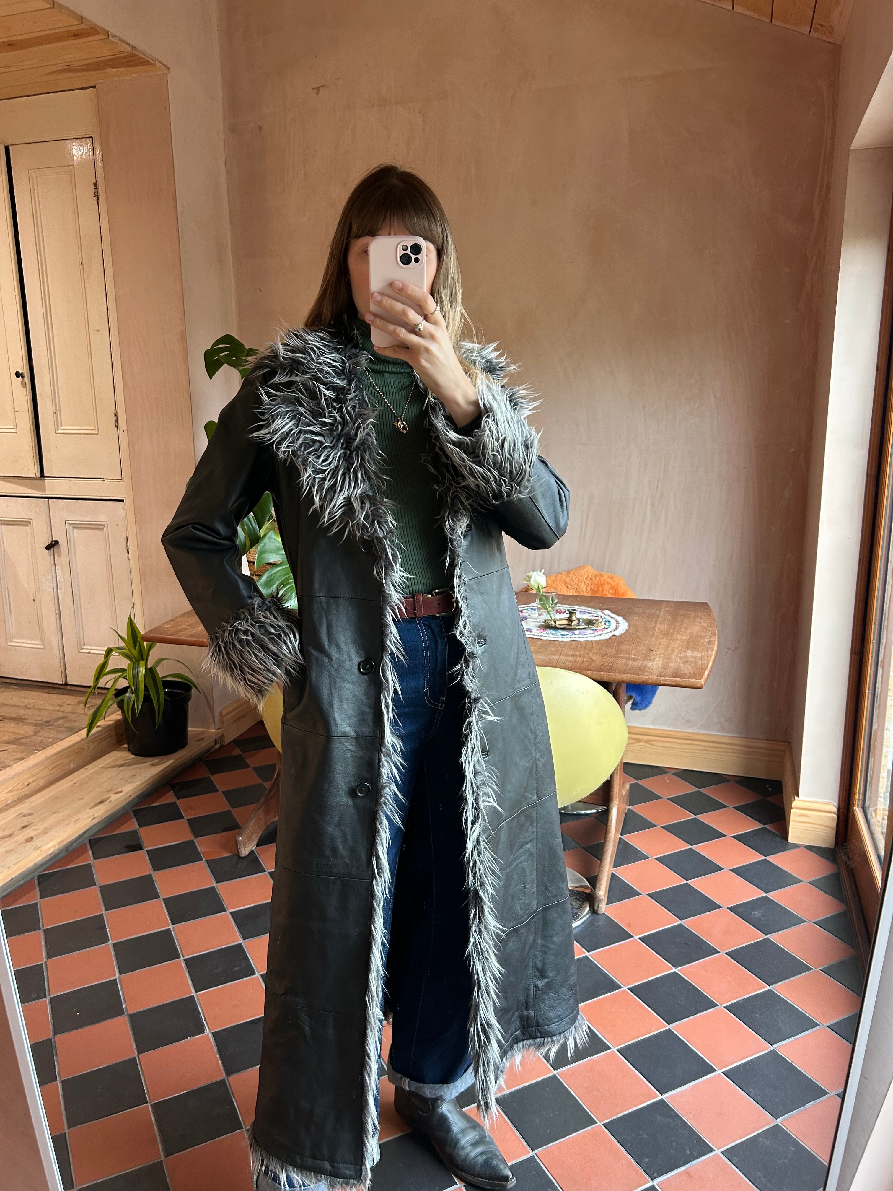 Leather Fur Trim Coat - M