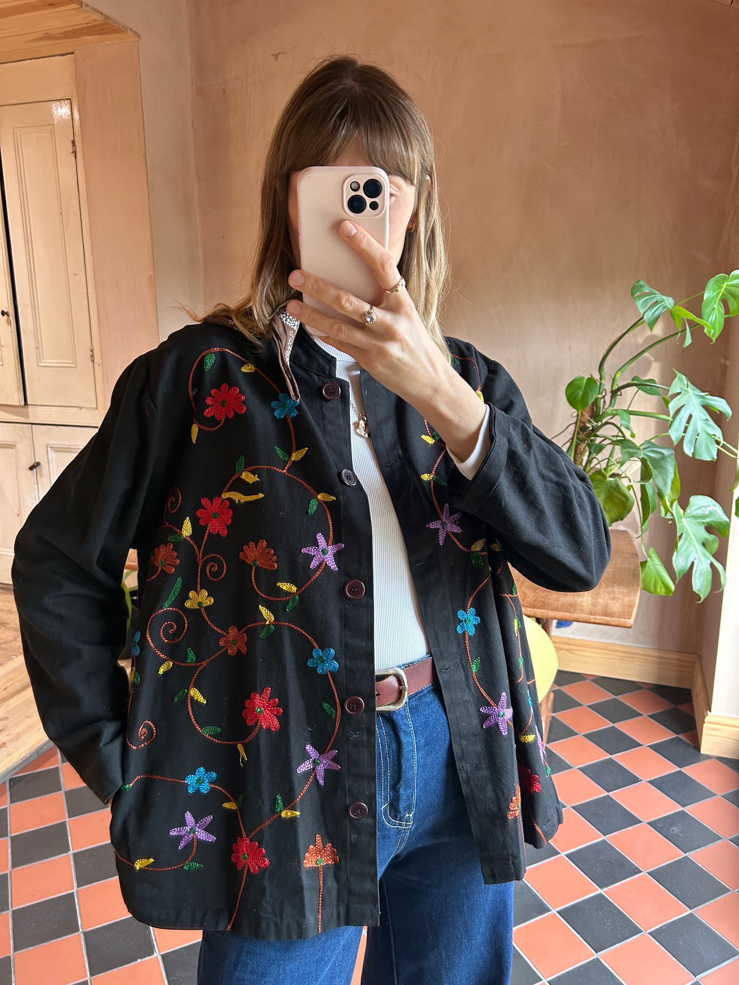 Embroidered jacket - L