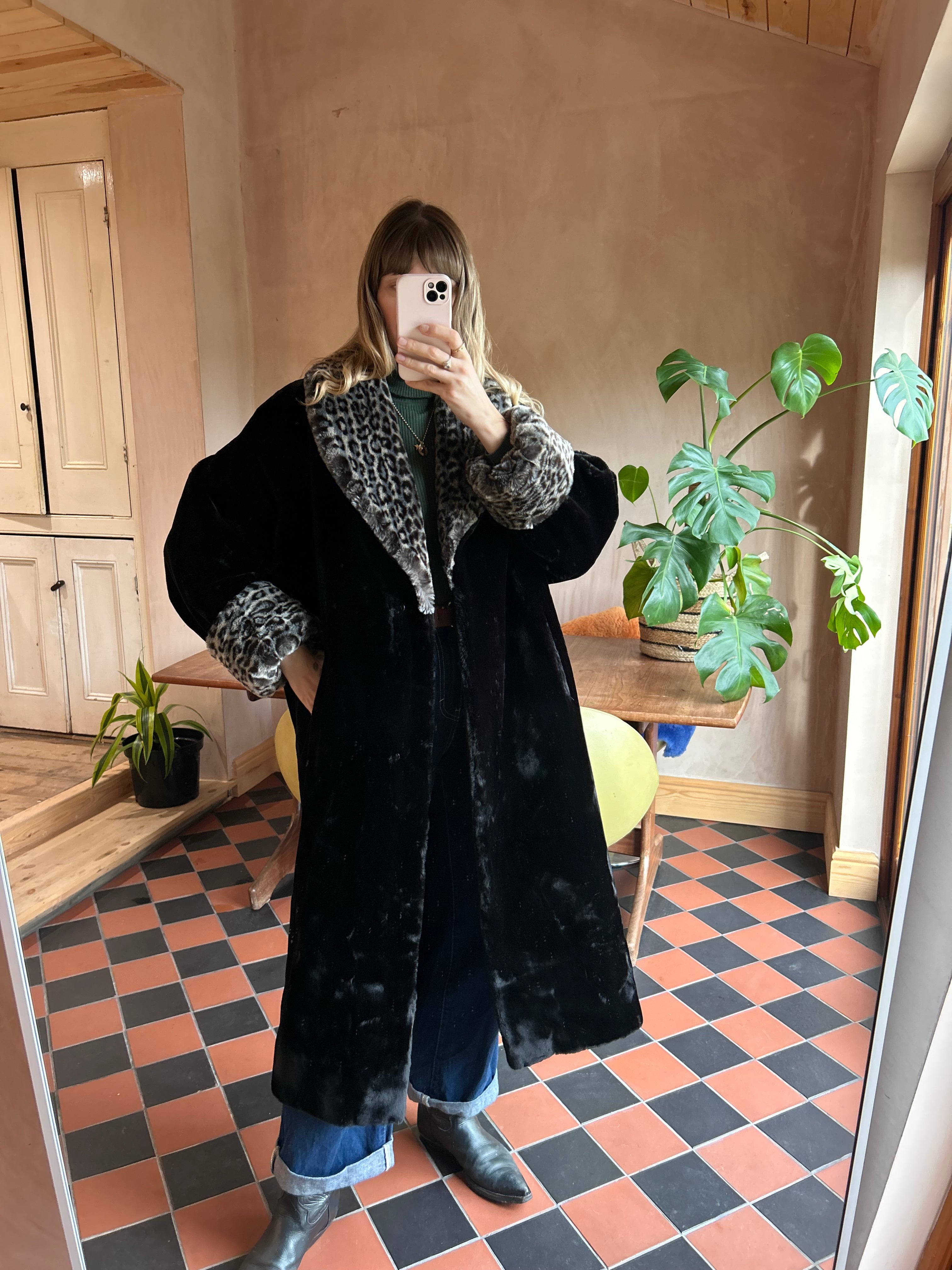 Faux Fur Coat - L/XL