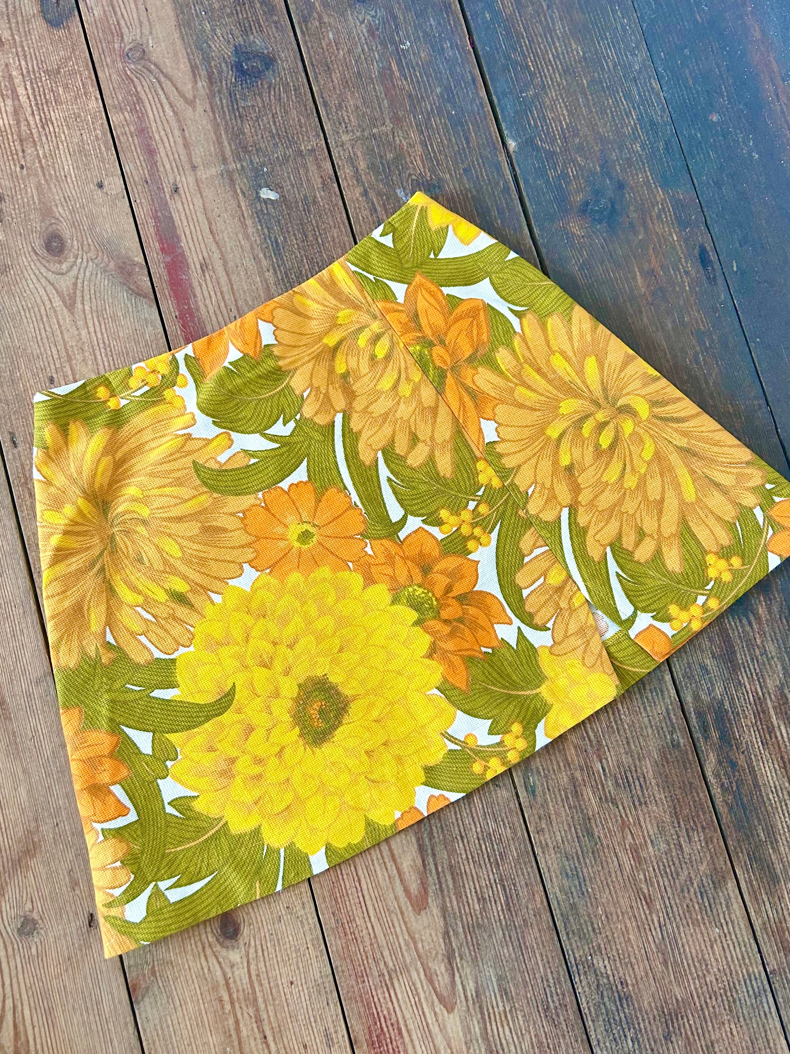 Carnation De'Ville Skirt