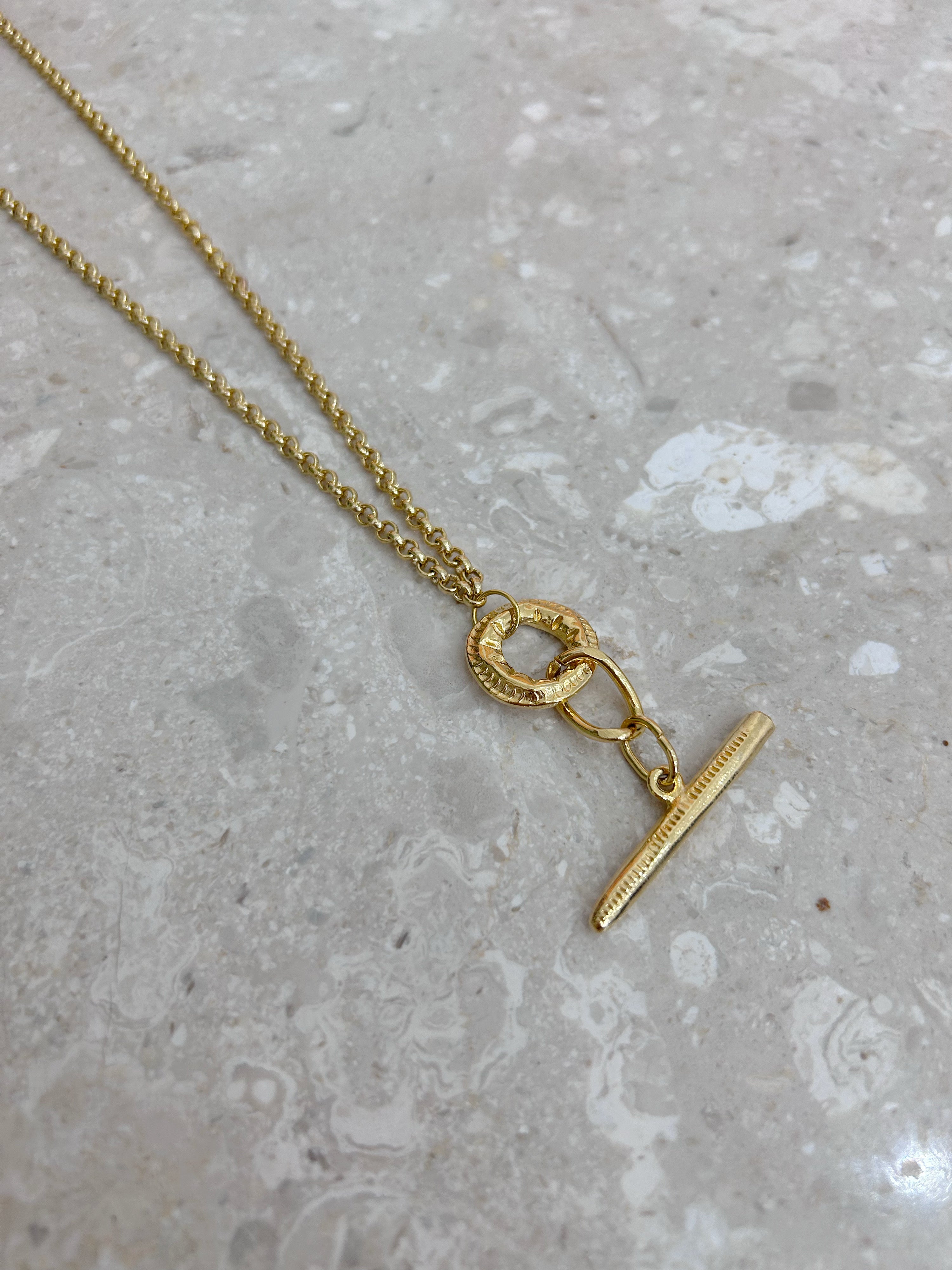 Gold plated T-Bar necklace - 18"